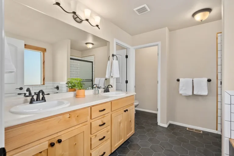 10 Essential Bathroom Remodeling Tips For Illinois Homeowners