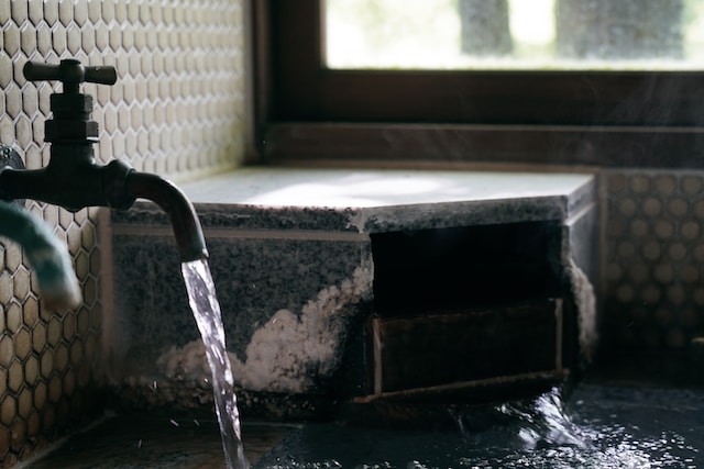 Emergency Response: What to Do Immediately After a Water Damage Incident