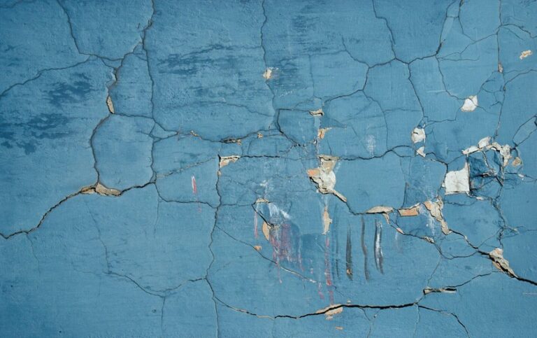 How to Fix House Cracking Paint: A Comprehensive Guide