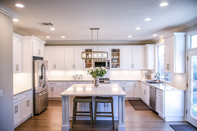 Clutter-Free Living: A Beginner’s Guide to Home Organization