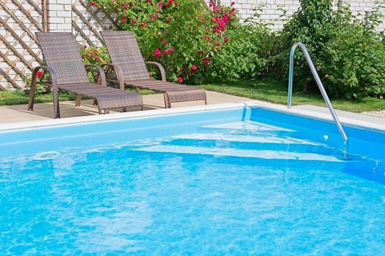 The 4 Services Offered by Pool Plaster Companies From Repair to Resurfacing